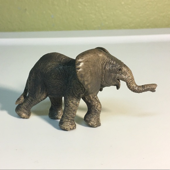 Retired Schleich Baby Elephant Figure - Picture 3 of 8